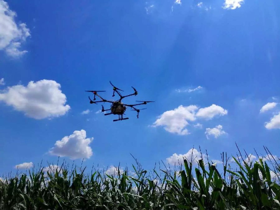 河北智飛極農(nóng)無人機科技|一鳶科技|行業(yè)定制無人機 1503888229702197.jpg